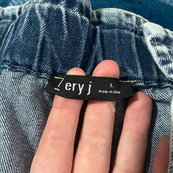 🆕 Very J Acid Wash Jean Shorts - Picture 7 of 8